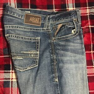 ARIAT M5 34/32 STRAIGHT FIT straight leg jeans